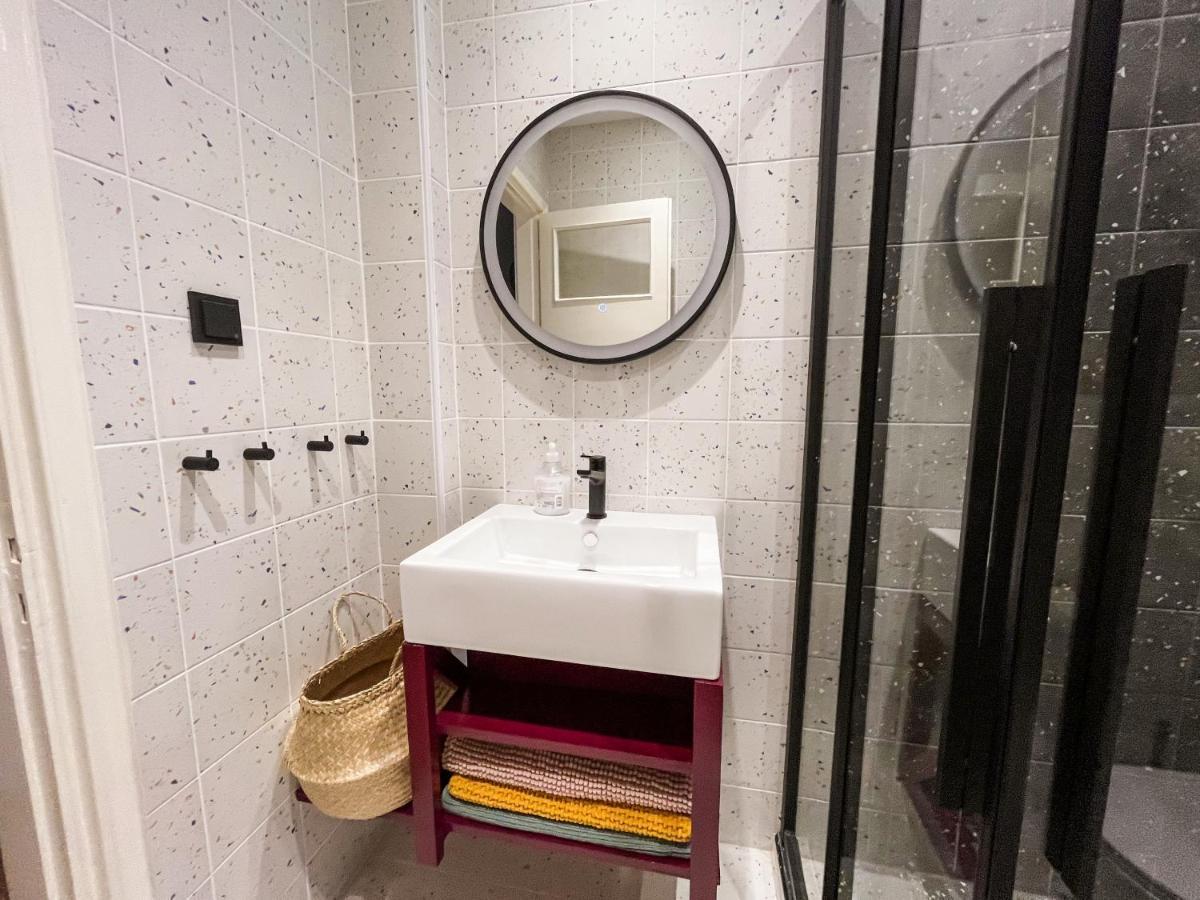 אתונה Peaceful And Central Room With Balcony Next To Hilton מראה חיצוני תמונה